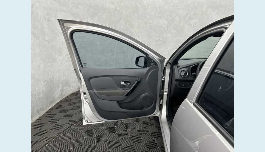 RENAULT LOGAN ZEN 1.0 12V FLEX MANUAL 4P - PRATA - 2021 Foto 8 (Grande)