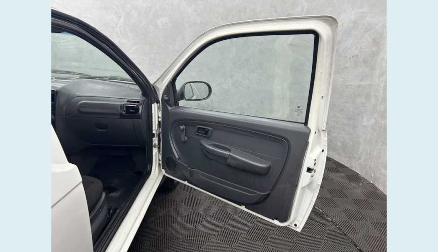FIAT STRADA HARD WORKING 1.4 FLEX MANUAL 2P - BRANCO - 2019 Foto 8 (Grande)