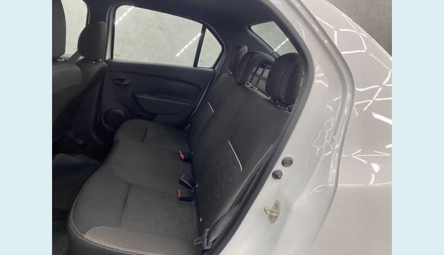 RENAULT LOGAN ZEN 1.0 12V FLEX MANUAL 4P - BRANCO - 2023 Foto 8 (Grande)