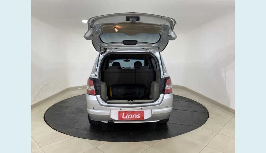 CHEVROLET SPIN LT 1.8 FLEX AUT. 4P - PRATA - 2013 Foto 8 (Grande)