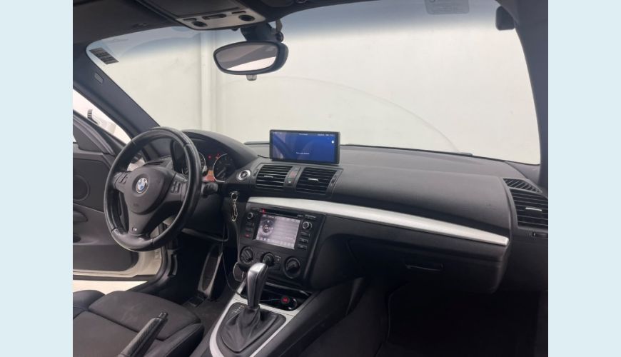 BMW BMW 118IA 2.0 16V 136CV GASOLINA AUT. 3P - BRANCO - 2012 Foto 8 (Grande)