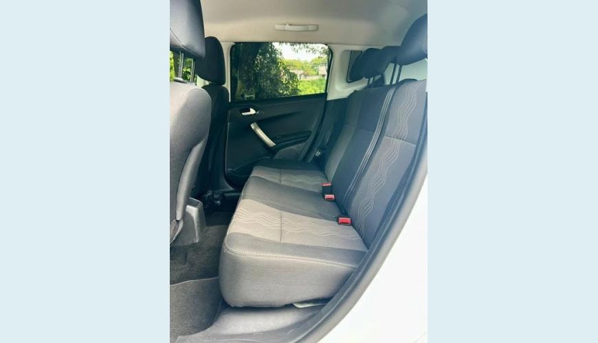 PEUGEOT 2008 ALLURE EAT6 - BRANCO - 2019 Foto 8 (Grande)