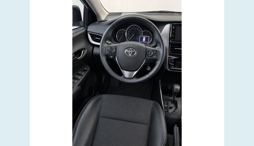 TOYOTA YARIS - BRANCO - 2024 Foto 8 (Grande)