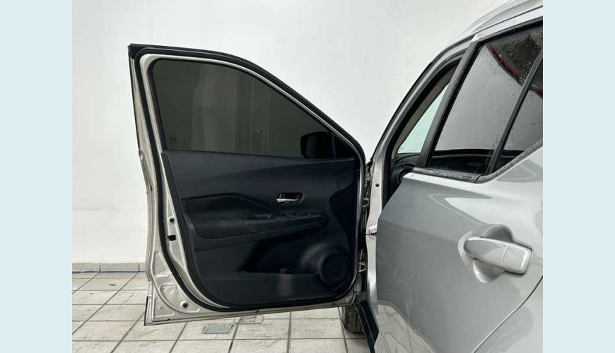 NISSAN KICKS SENSE 1.6 (FLEX) - PRATA - 2023 Foto 8 (Grande)