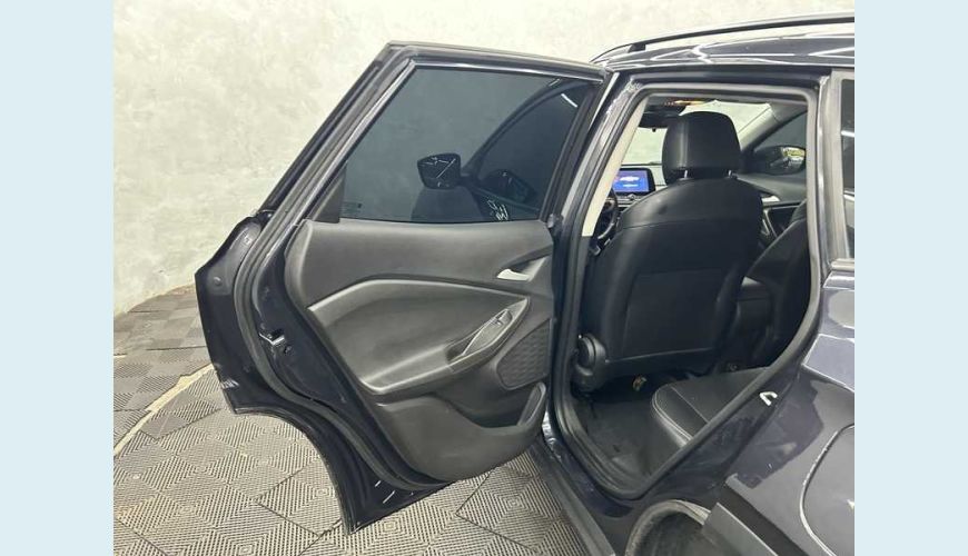 CHEVROLET TRACKER LTZ 1.0 TURBO (AUT.) - CINZA - 2025 Foto 8 (Grande)