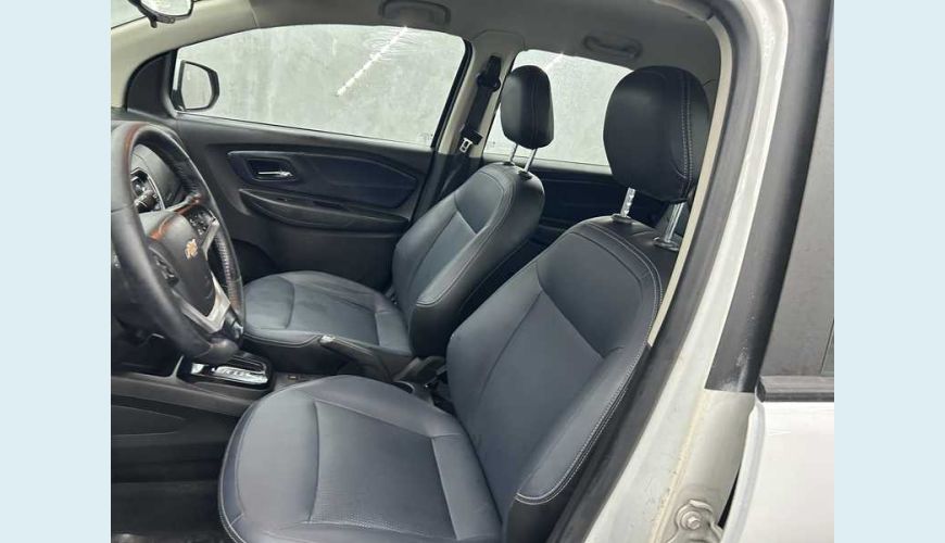 CHEVROLET SPIN PREMIER 1.8 (AUT.) - BRANCO - 2024 Foto 8 (Grande)