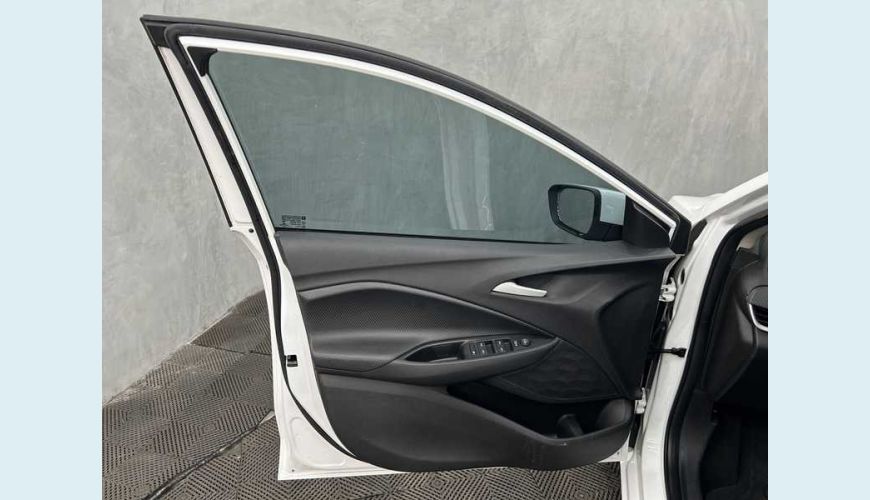 CHEVROLET ONIX LT 1.0 TURBO (AUT.) - BRANCO - 2023 Foto 8 (Grande)