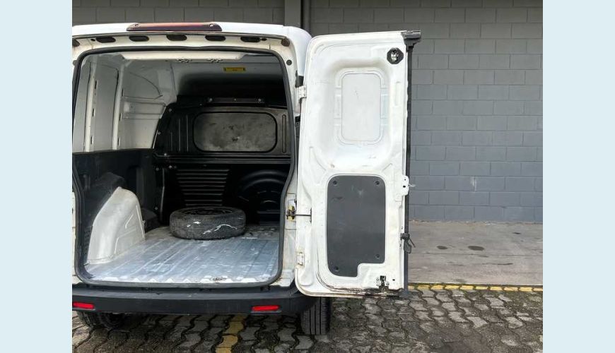 FIAT FIORINO 1.4 ENDURANCE (FLEX) - BRANCO - 2023 Foto 8 (Grande)