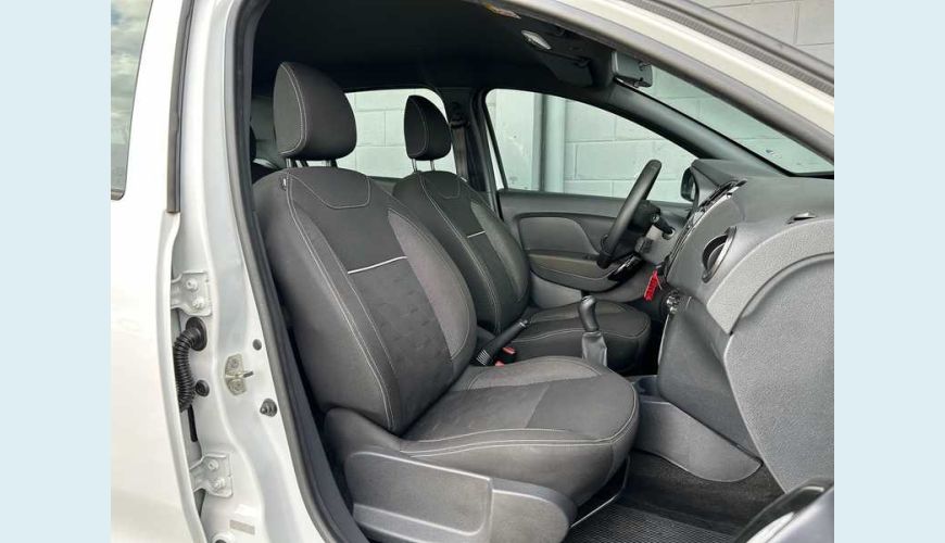 RENAULT LOGAN ZEN 1.0 - BRANCO - 2025 Foto 8 (Grande)