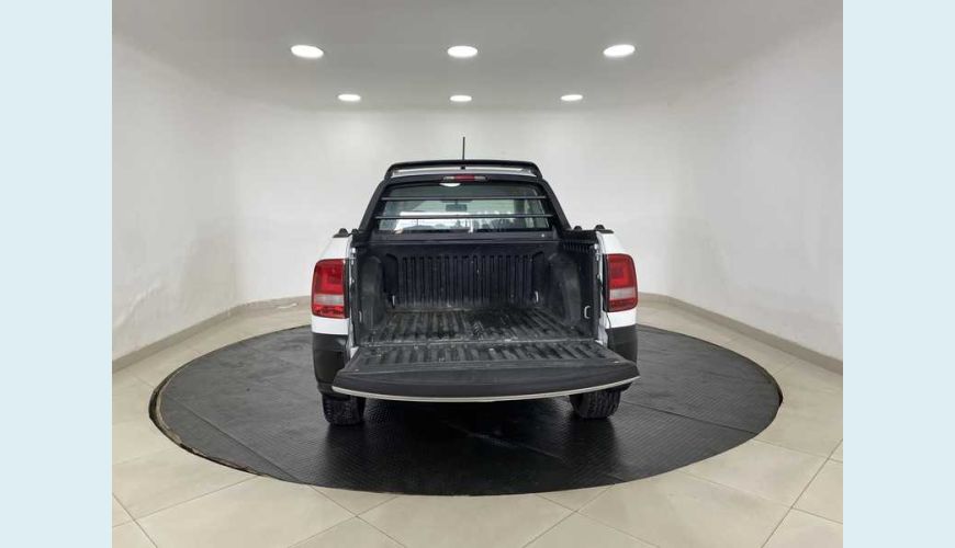VOLKSWAGEN SAVEIRO ROBUST 1.6 MSI CS (FLEX) - BRANCO - 2018 Foto 8 (Grande)