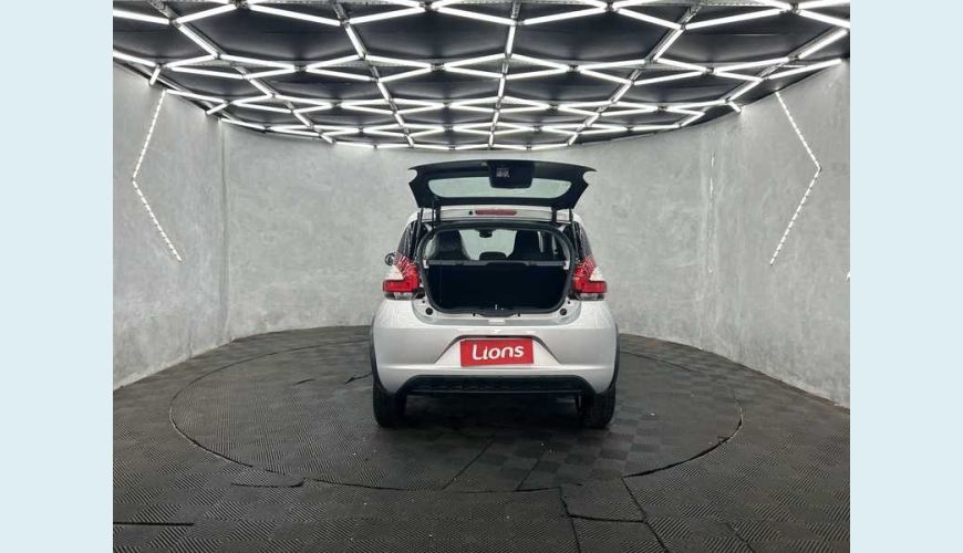 FIAT MOBI LIKE 1.0 (FLEX) - PRATA - 2023 Foto 8 (Grande)