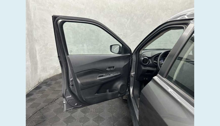 NISSAN KICKS SENSE CVT 1.6 (FLEX) - CINZA - 2024 Foto 8 (Grande)