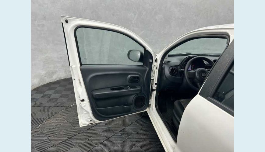 FIAT MOBI LIKE 1.0 (FLEX) - BRANCO - 2023 Foto 8 (Grande)