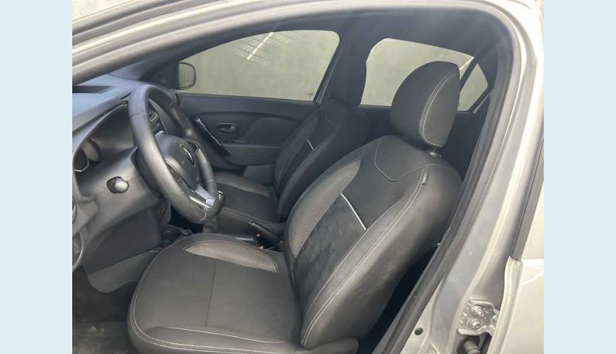 RENAULT LOGAN ZEN 1.0 - PRATA - 2024 Foto 8 (Grande)