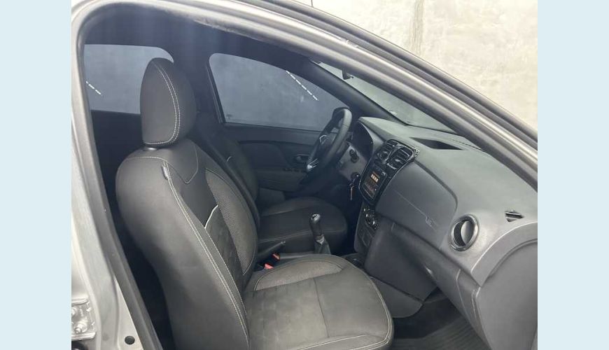 RENAULT LOGAN ZEN 1.0 - PRATA - 2024 Foto 8 (Grande)