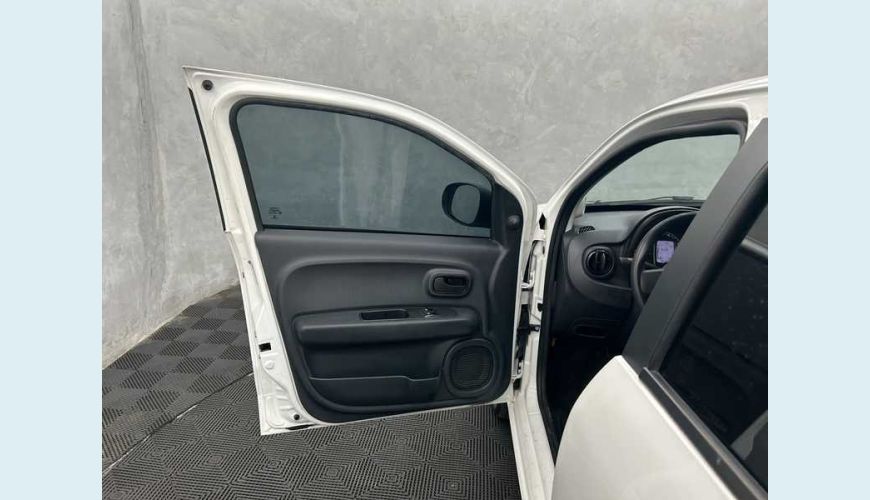 FIAT MOBI LIKE 1.0 (FLEX) - BRANCO - 2022 Foto 8 (Grande)