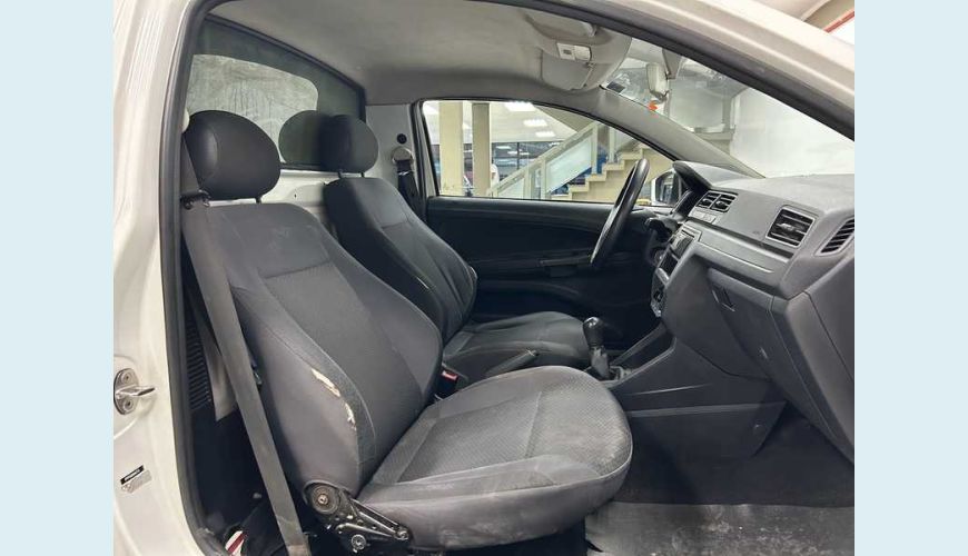 VOLKSWAGEN SAVEIRO ROBUST 1.6 MSI CS (FLEX) - BRANCO - 2023 Foto 8 (Grande)