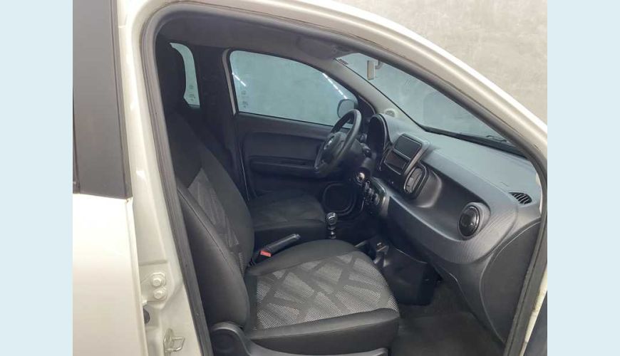 FIAT MOBI LIKE 1.0 (FLEX) - BRANCO - 2022 Foto 8 (Grande)