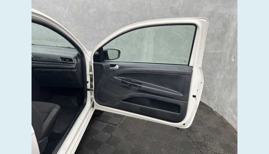 VOLKSWAGEN SAVEIRO ROBUST TOTAL FLEX 16V - BRANCO - 2024 Foto 8 (Grande)