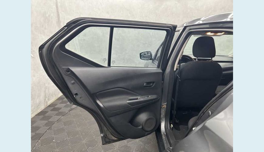 NISSAN KICKS ACTIVE 1.6 (FLEX) - CINZA - 2024 Foto 8 (Grande)