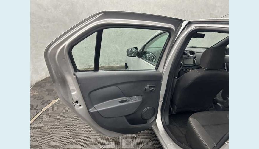 RENAULT LOGAN ZEN 1.0 - PRATA - 2025 Foto 8 (Grande)