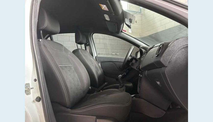 RENAULT LOGAN ZEN 1.0 - BRANCO - 2025 Foto 8 (Grande)