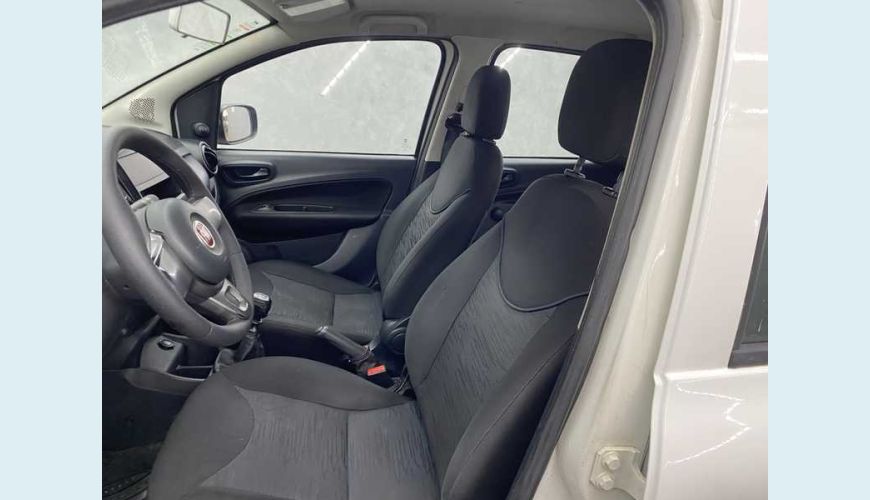 FIAT UNO ATTRACTIVE 1.0 8V (FLEX) 4P - BRANCO - 2019 Foto 8 (Grande)