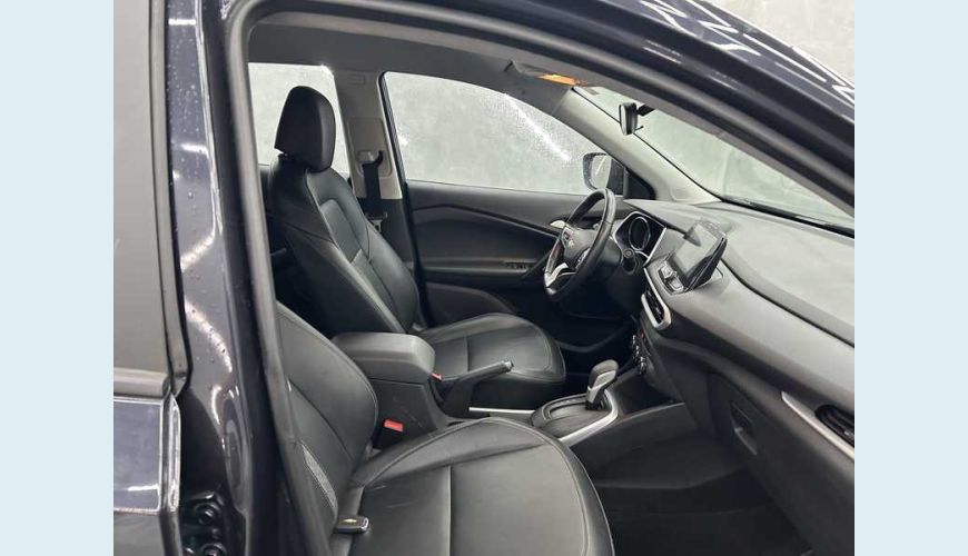 CHEVROLET TRACKER LTZ 1.0 TURBO (AUT.) - PRETO - 2025 Foto 8 (Grande)