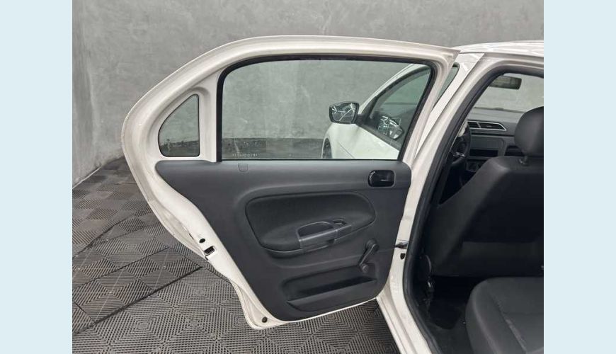 VOLKSWAGEN GOL 1.0 12V FLEX - BRANCO - 2023 Foto 8 (Grande)