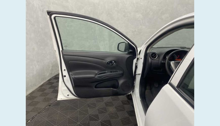NISSAN VERSA 1.0 12V V-DRIVE FLEX - BRANCO - 2021 Foto 8 (Grande)