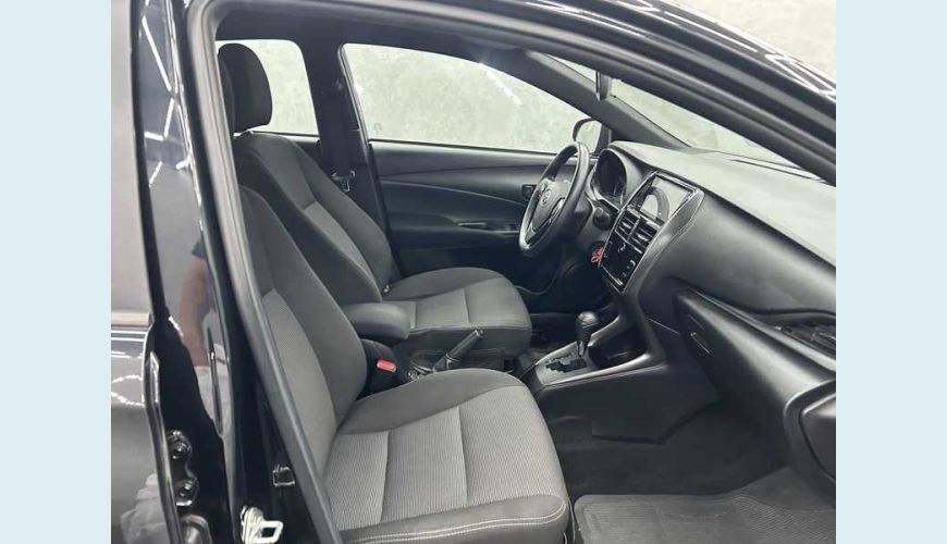 TOYOTA YARIS XL 1.5 FLEX AUT. - PRETO - 2025 Foto 8 (Grande)