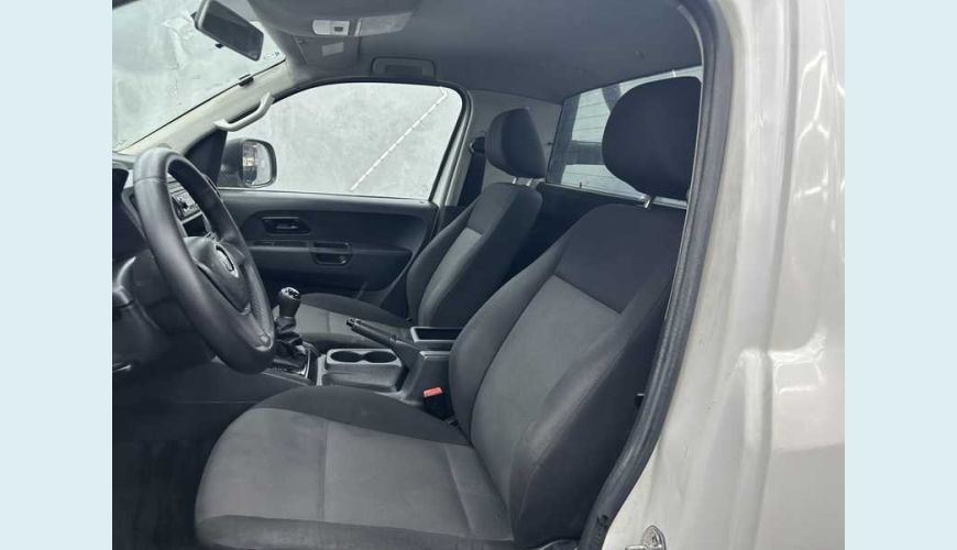 VOLKSWAGEN AMAROK 2.0 S 4X4 TDI CS - BRANCO - 2018 Foto 8 (Grande)
