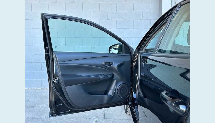TOYOTA YARIS SEDAN XL 1.5 FLEX AUT. - PRETO - 2025 Foto 8 (Grande)