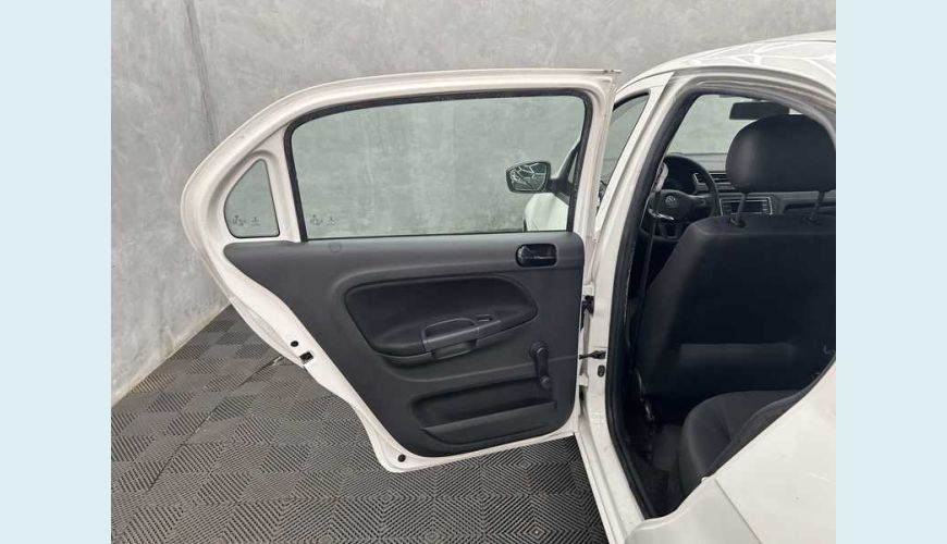VOLKSWAGEN VOYAGE 1.0 MPI FLEX - BRANCO - 2023 Foto 8 (Grande)