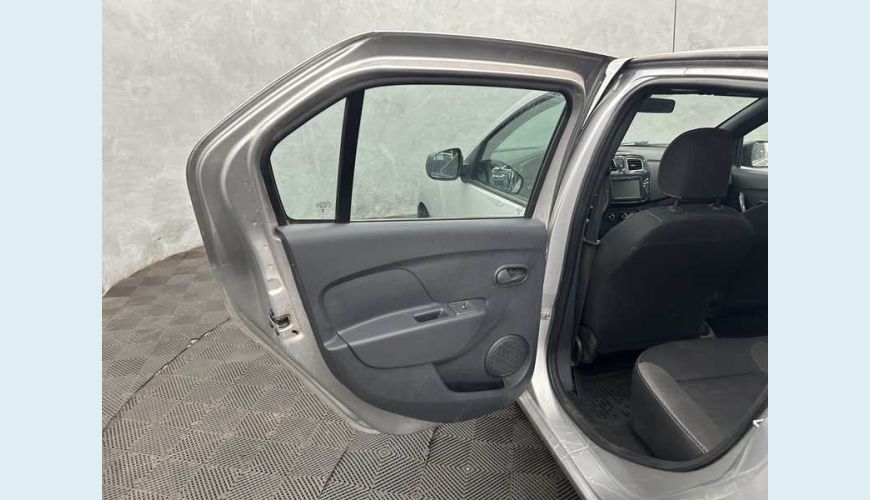 RENAULT LOGAN ZEN 1.0 - PRATA - 2024 Foto 8 (Grande)
