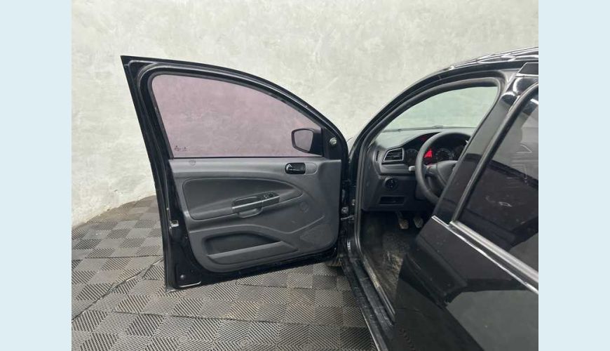 VOLKSWAGEN GOL 1.0 12V FLEX - PRETO - 2023 Foto 8 (Grande)