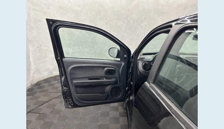 FIAT MOBI LIKE 1.0 FLEX - PRETO - 2023 Foto 8 (Grande)