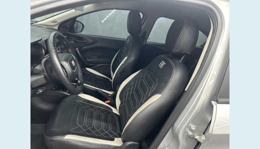 FIAT CRONOS DRIVE 1.3 FLEX AT - PRATA - 2023 Foto 8 (Grande)