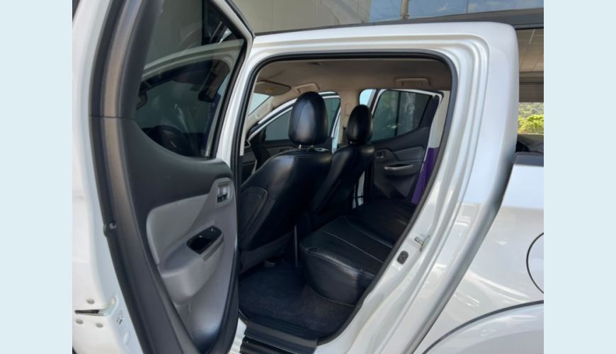 MITSUBISHI L200 TRITON - BRANCO - 2018 Foto 8 (Grande)