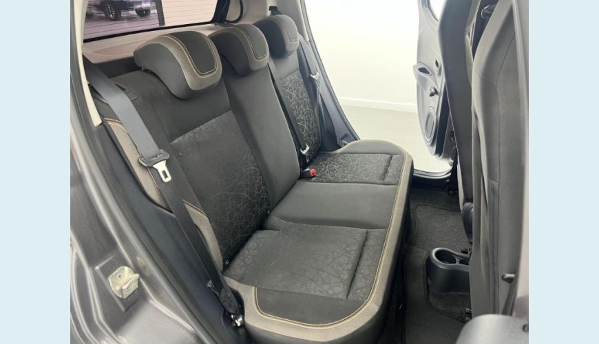 FIAT MOBI TREKKING 1.0MT - CINZA - 2023 Foto 8 (Grande)
