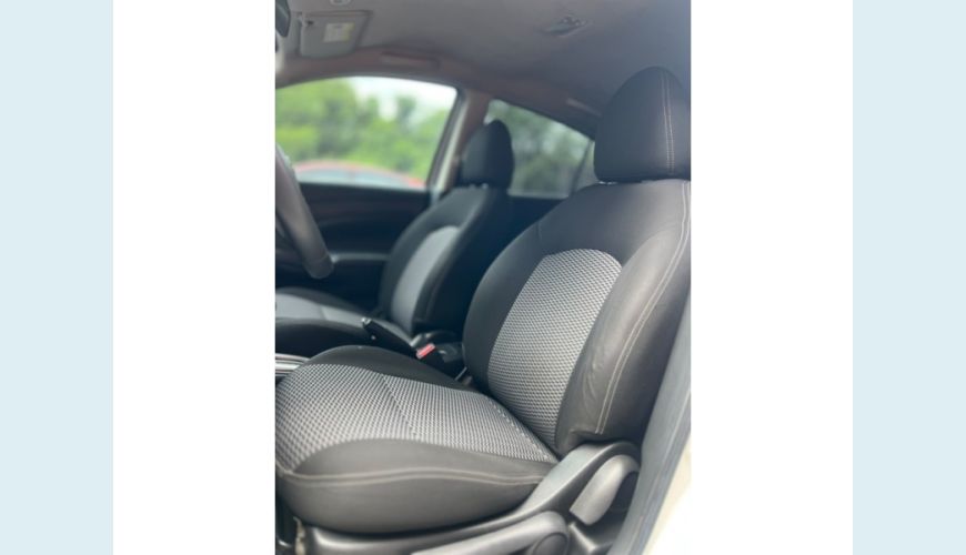 NISSAN VERSA - BRANCO - 2018 Foto 8 (Grande)
