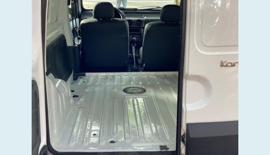 RENAULT KANGOO 1.6 EXPRESS 16V FLEX 3P MANUAL - BRANCO - 2018 Foto 9 (Grande)
