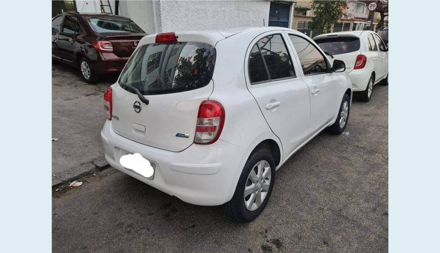 NISSAN MARCH 1.0 S 16V FLEX 4P MANUAL - BRANCO - 2013 Foto 9 (Grande)