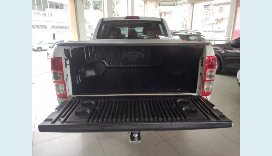 FORD RANGER 2.2 XLS 4X4 CD 16V DIESEL 4P AUT. - BRANCO - 2018 Foto 9 (Grande)