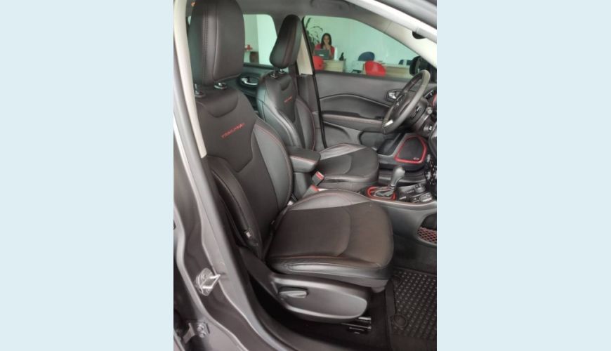 JEEP COMPASS 2.0 16V DIESEL TRAILHAWK 4X4 AUT. - CINZA - 2020 Foto 9 (Grande)
