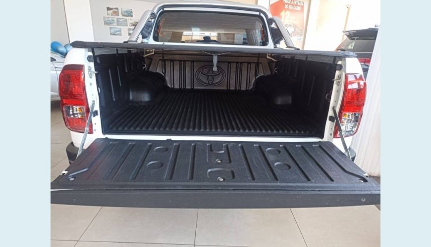 TOYOTA HILUX 2.8 SRV 4X4 CD 16V DIESEL 4P AUT. - BRANCO - 2017 Foto 9 (Grande)