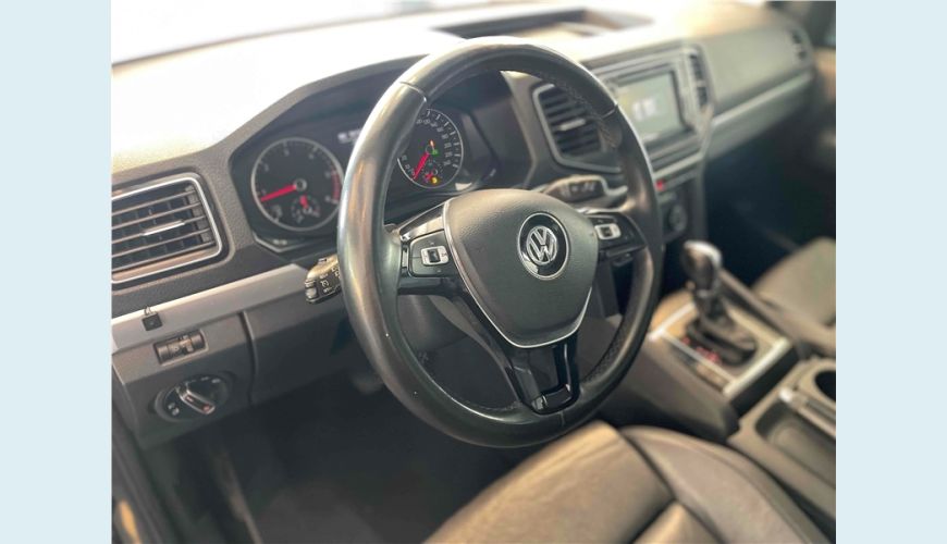 VOLKSWAGEN AMAROK 2.0 HIGHLINE 4X4 CD 16V TURBO INTERCOOLER DIESEL 4P AUT. - PRETO - 2018 Foto 9 (Grande)