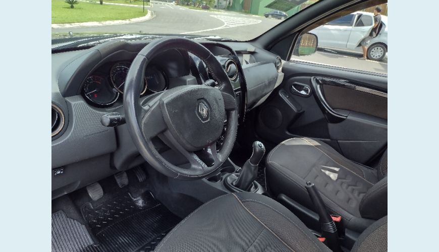 RENAULT DUSTER DYNAMIQUE 1.6 FLEX 16V MEC. - PRETO - 2018 Foto 9 (Grande)
