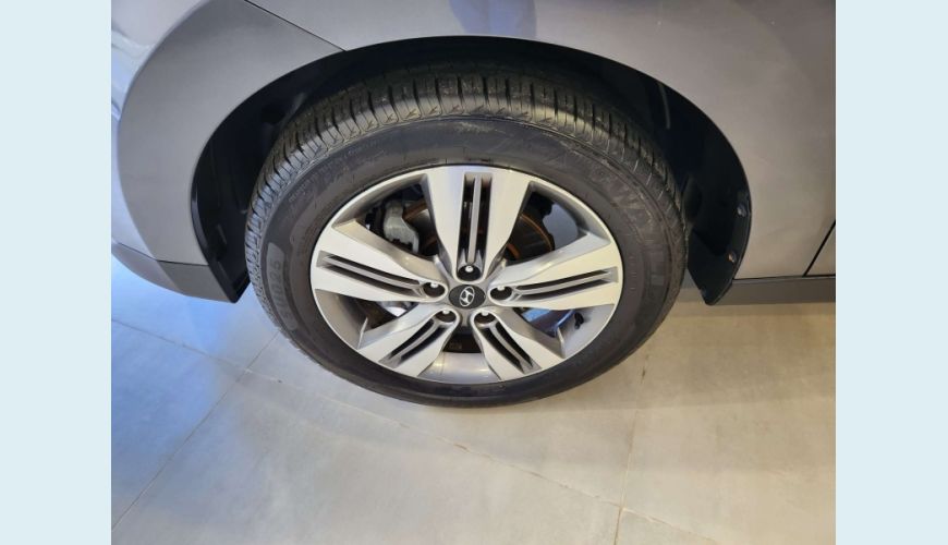 HYUNDAI IX35 2.0 MPFI GLS 16V FLEX 4P AUT. - CINZA - 2017 Foto 9 (Grande)