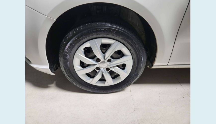 VOLKSWAGEN VOYAGE 1.0 12V MPI TOTALFLEX 4P MANUAL - BRANCO - 2021 Foto 9 (Grande)